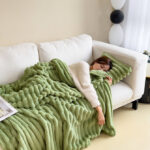 Soft Velvet Fur Blanket Double-Sided Warm Throw - Image 10